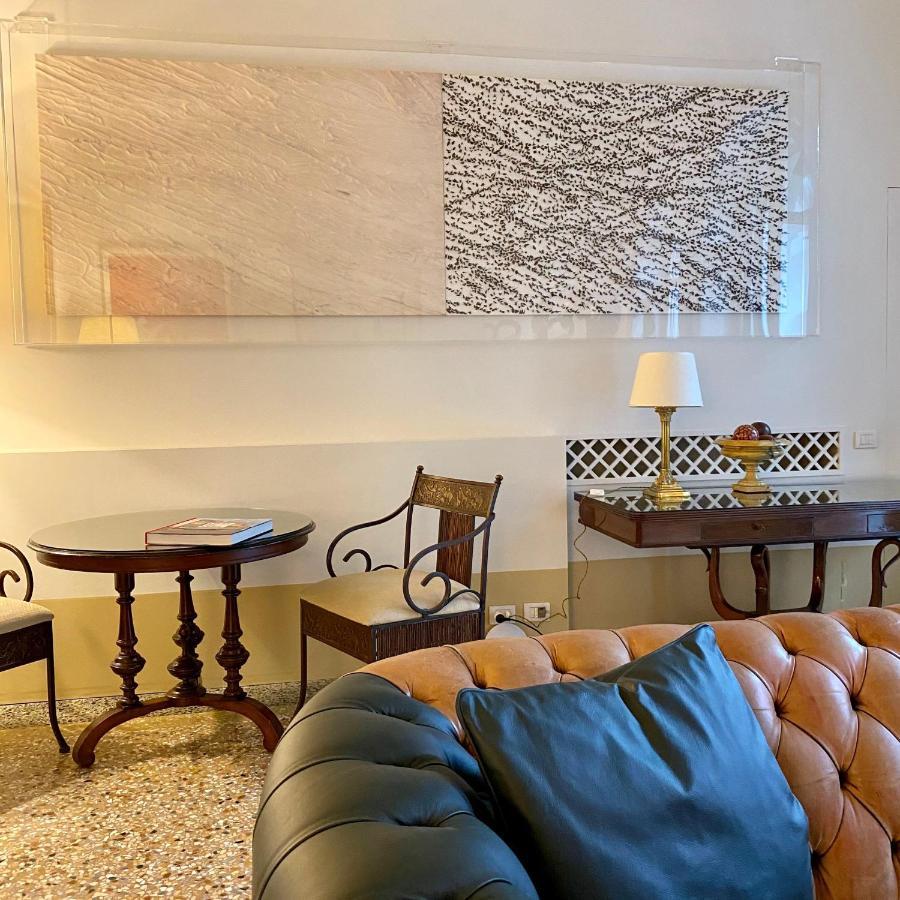 Albergo פיאטרה סנטה מראה חיצוני תמונה