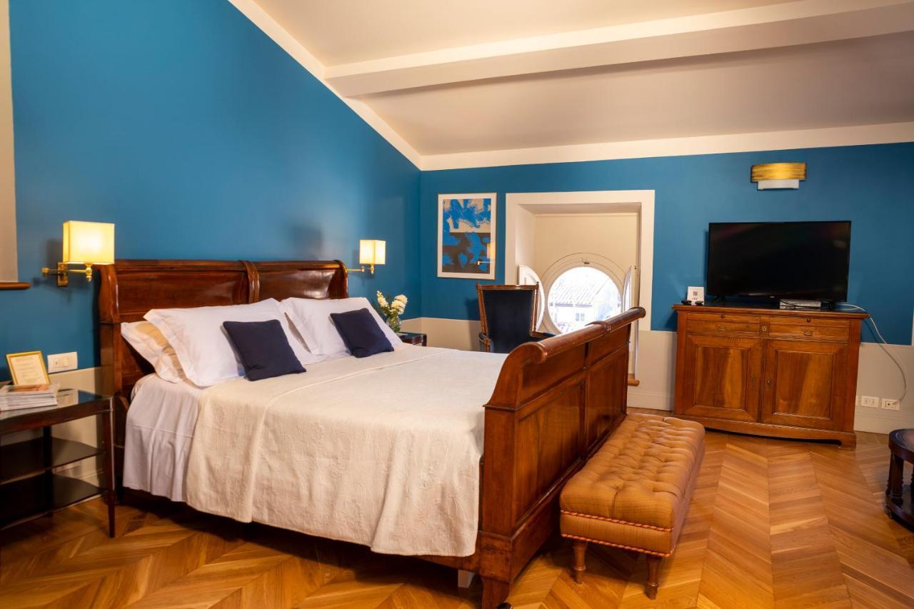 Albergo פיאטרה סנטה מראה חיצוני תמונה